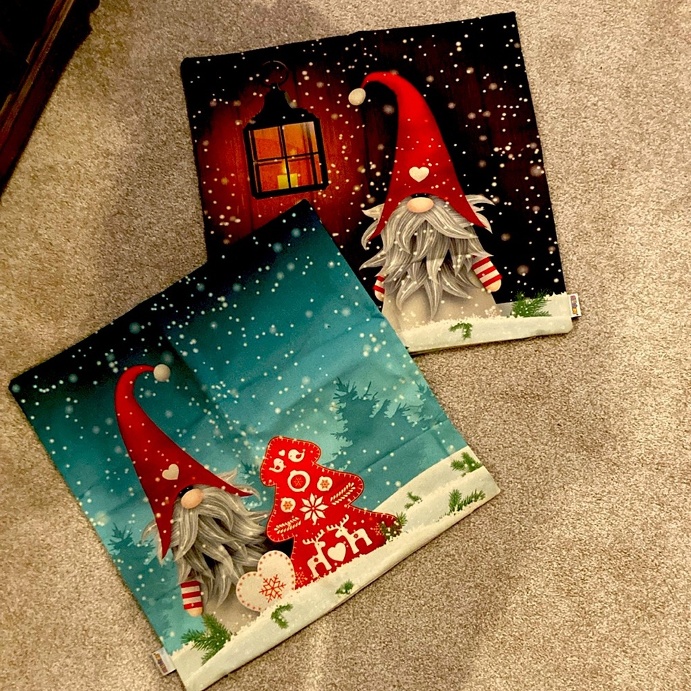 NWOT Pair of Gnome Pillowcases 19”